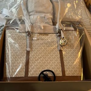 Michael Kors Vanilla large tote with beautiful ribbon gift box